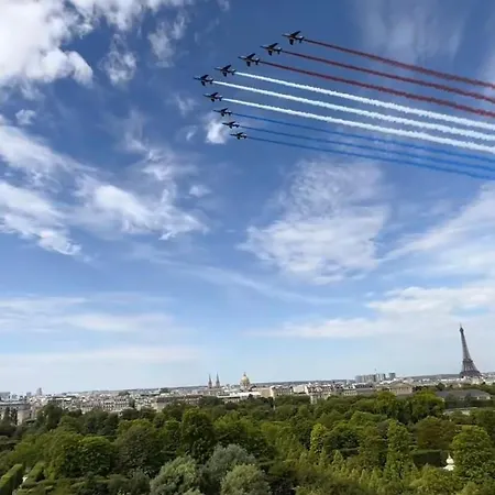 Διαμέρισμα Eiffel Tower View & Pool