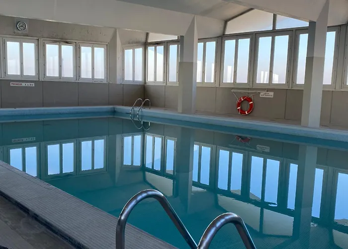 Eiffel Tower View & Pool アパート