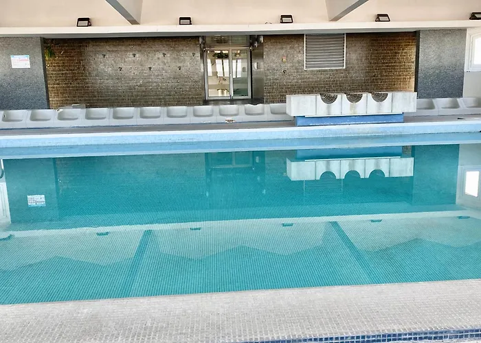 Eiffel Tower View & Pool Appartement *